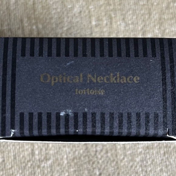 VINTAGE (1995) AVON  OPTICAL NECKLACE (TORTOISE) - Picture 2 of 3